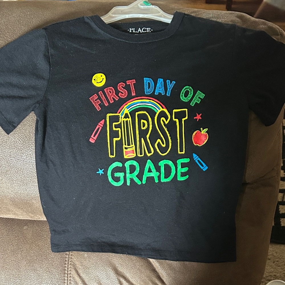 The Children's Place Black First Grade Rainbow T-Shirt